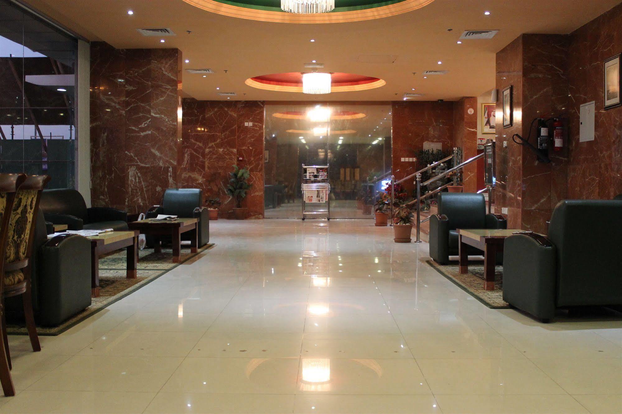 Raynor Hotel Apartments 푸자이라 외부 사진